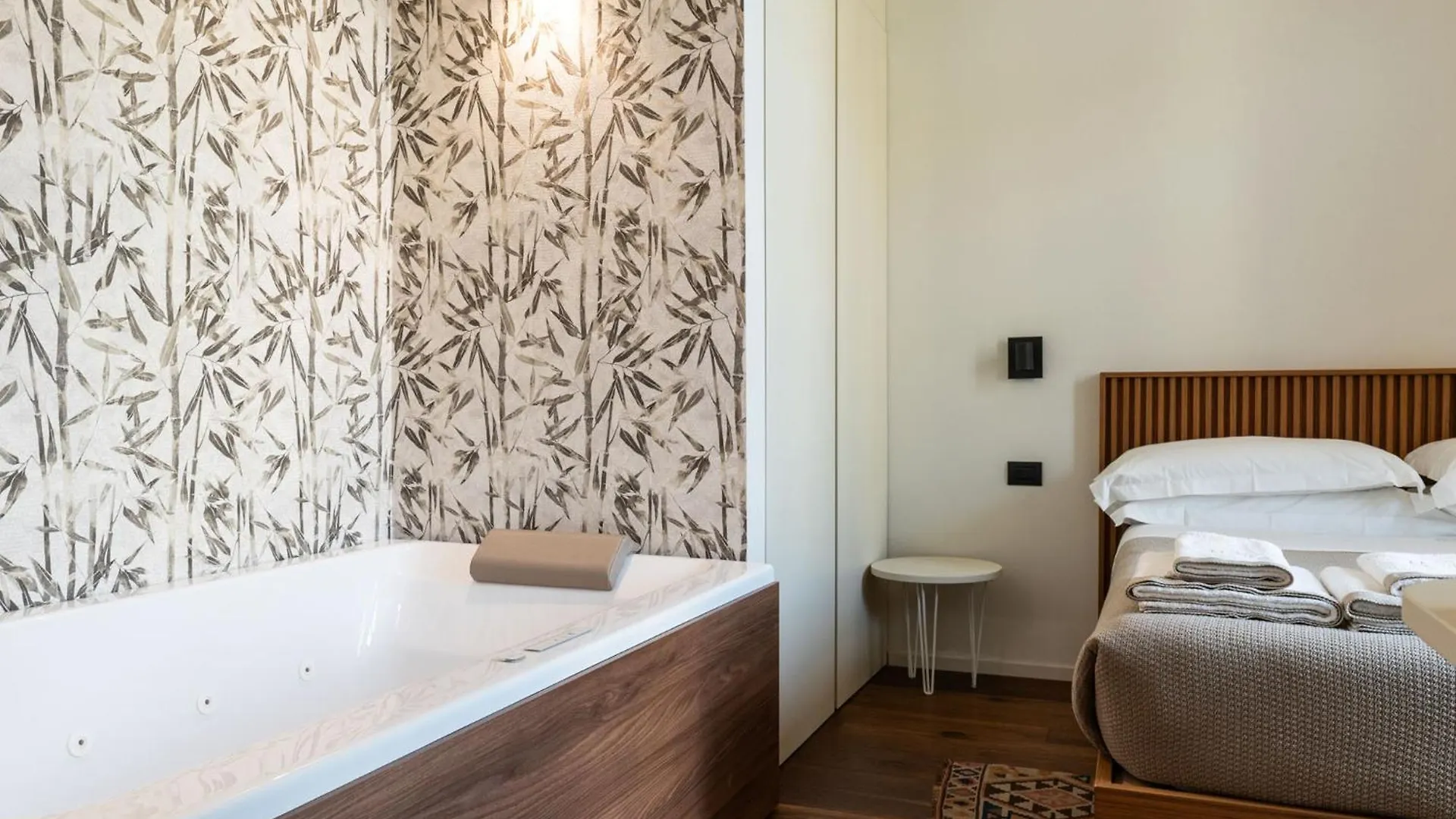 Palazzo Italia Suites Bari Italien