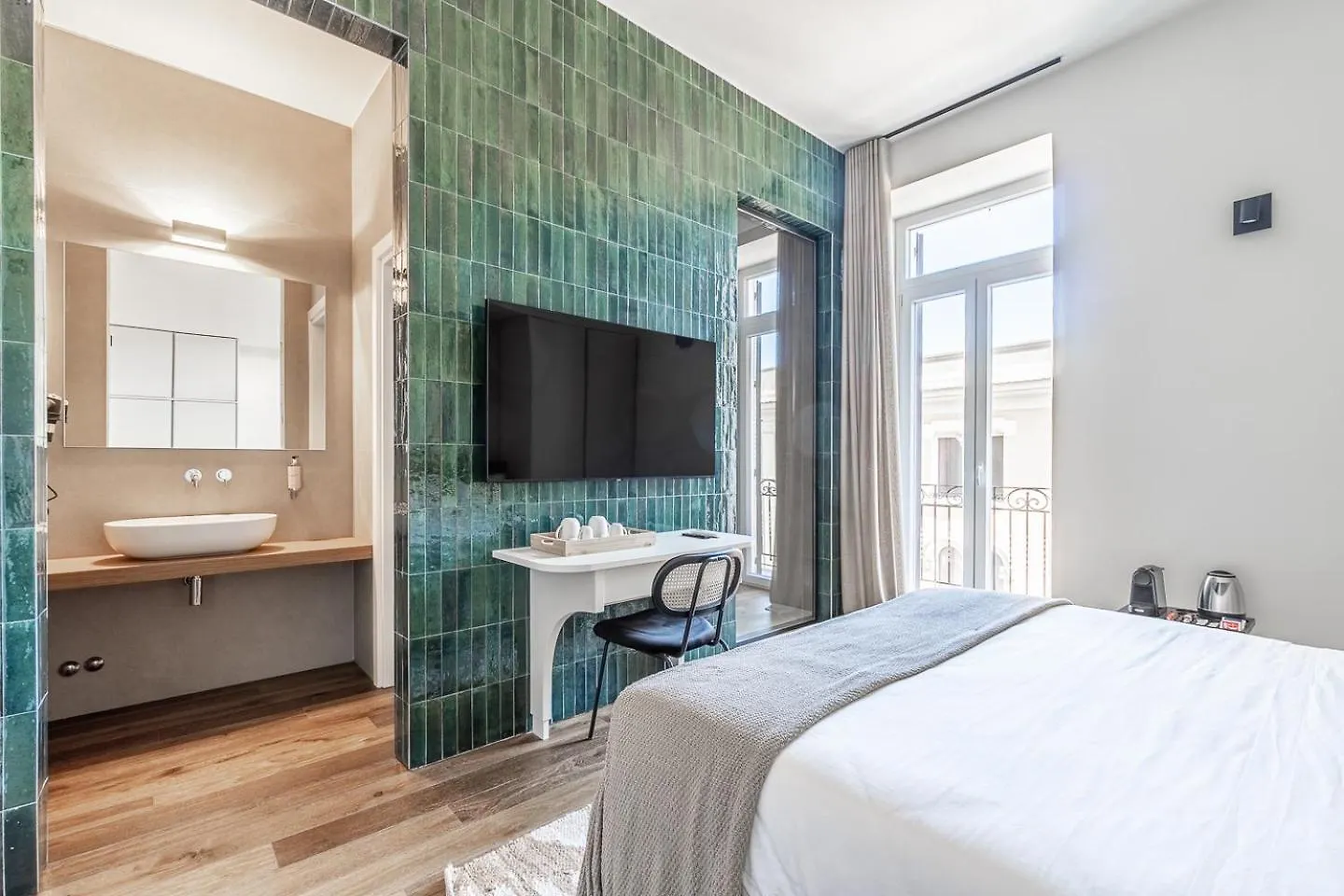 Palazzo Italia Suites Bari 0*,
